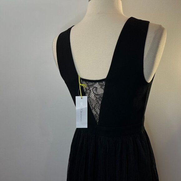 BCBGeneration Women's Black Lace Paneled Dress - Size 2 - NWT $118 - Picture 5 of 6